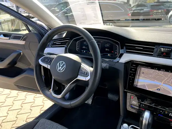 VW PASSAT VARIANT (26/27)