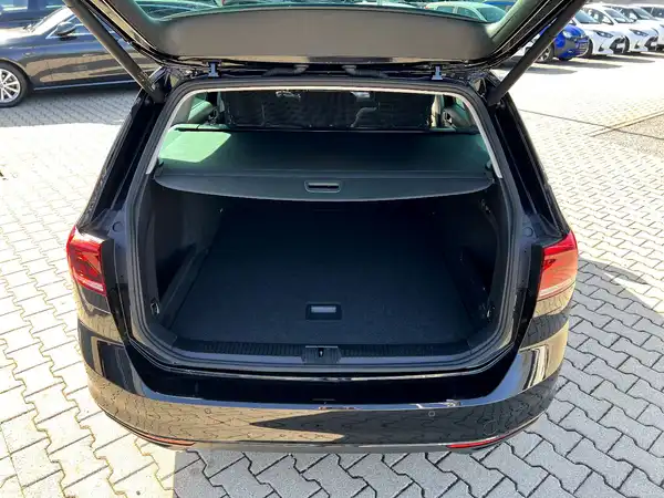 VW PASSAT VARIANT (7/27)