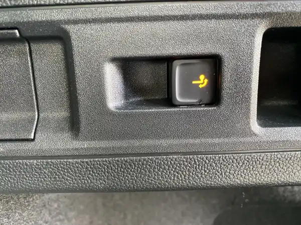 VW PASSAT VARIANT (20/21)