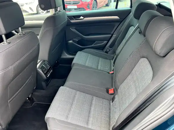 VW PASSAT VARIANT (13/29)