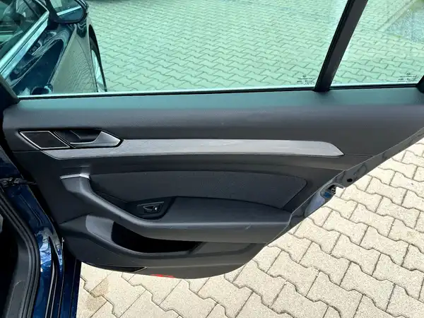 VW PASSAT VARIANT (15/29)