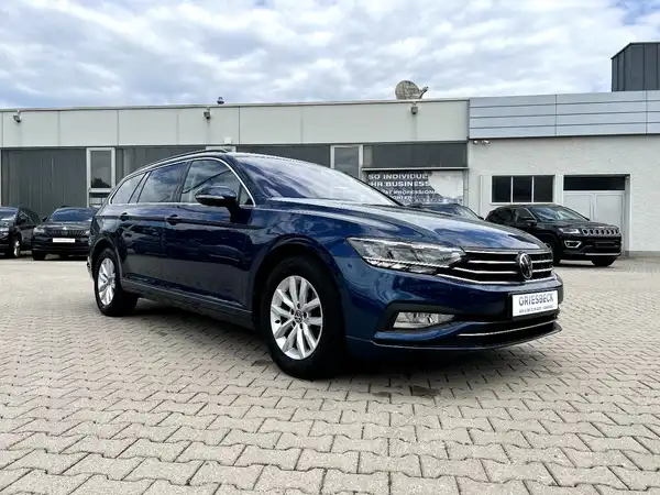 VW PASSAT VARIANT (5/29)