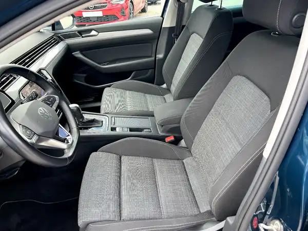 VW PASSAT VARIANT (8/29)