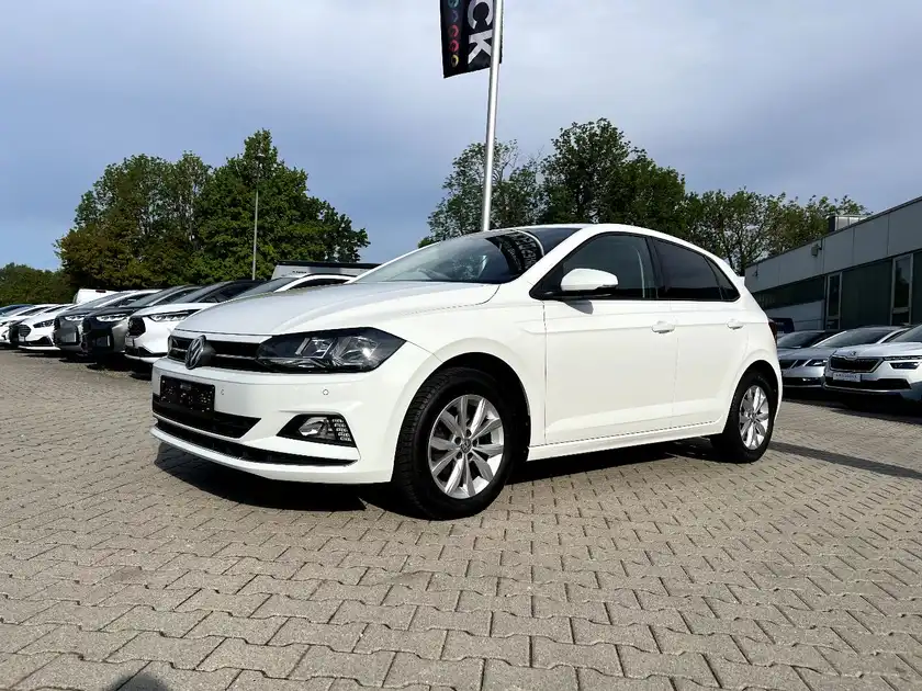 VW POLO (1/26)
