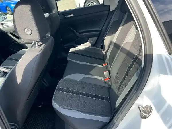 VW POLO (12/26)