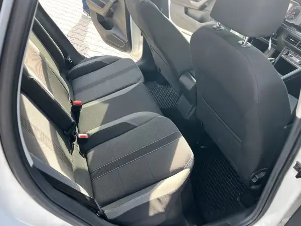 VW POLO (15/26)
