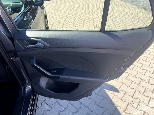 VW T-CROSS (13/26)