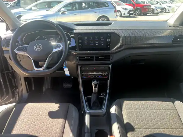 VW T-CROSS (17/26)