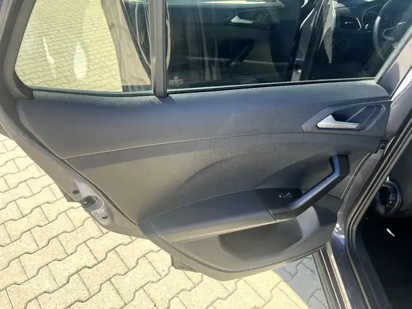 VW T-CROSS (10/26)