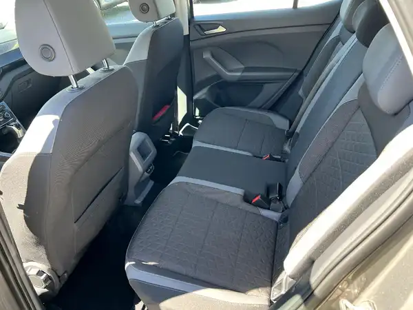VW T-CROSS (12/27)