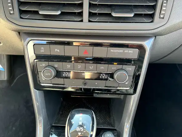 VW T-CROSS (24/27)