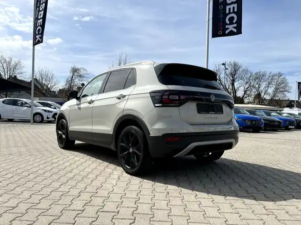VW T-CROSS (2/27)
