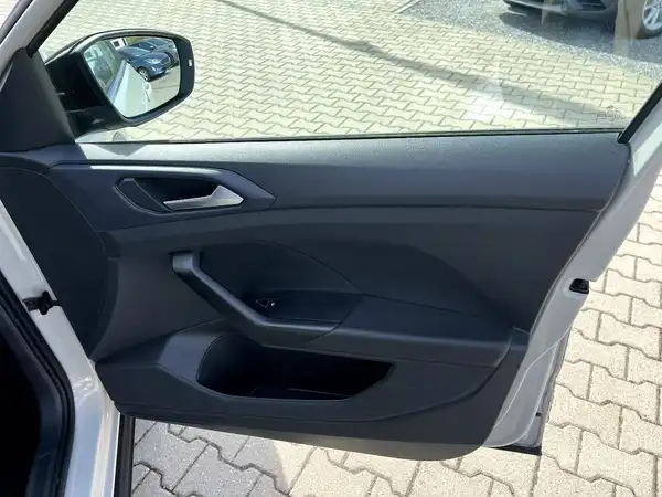 VW T-CROSS (20/27)