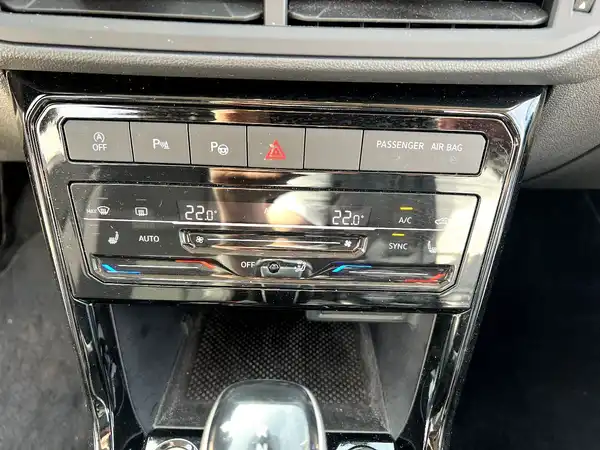 VW T-CROSS (24/27)