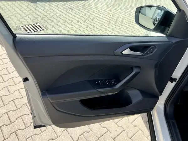 VW T-CROSS (10/27)