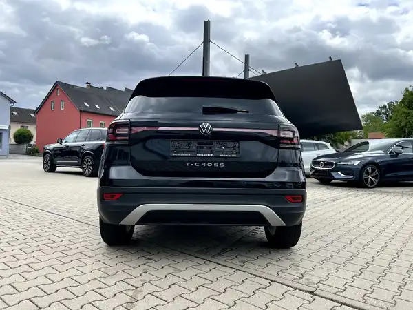 VW T-CROSS (3/27)