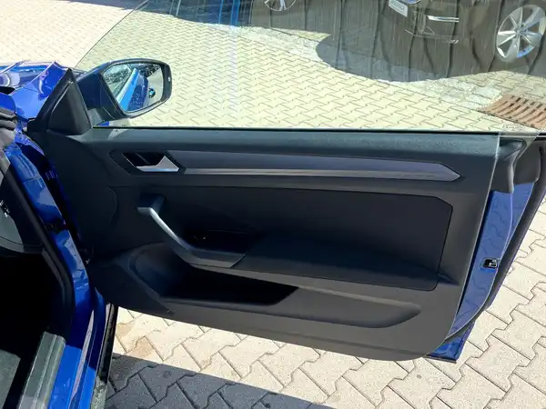 VW T-ROC CABRIOLET (14/22)