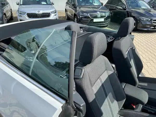 VW T-ROC CABRIOLET (13/22)