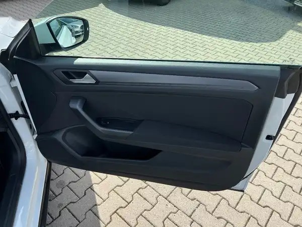 VW T-ROC CABRIOLET (14/22)