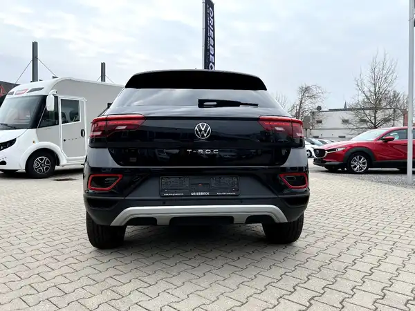 VW T-ROC (3/28)