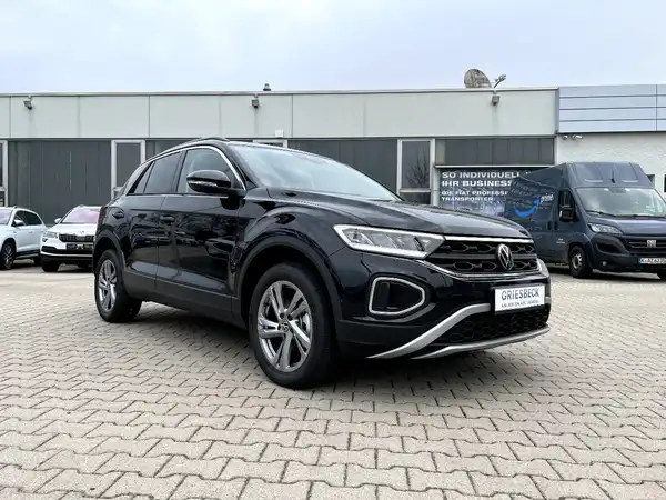 VW T-ROC (5/28)