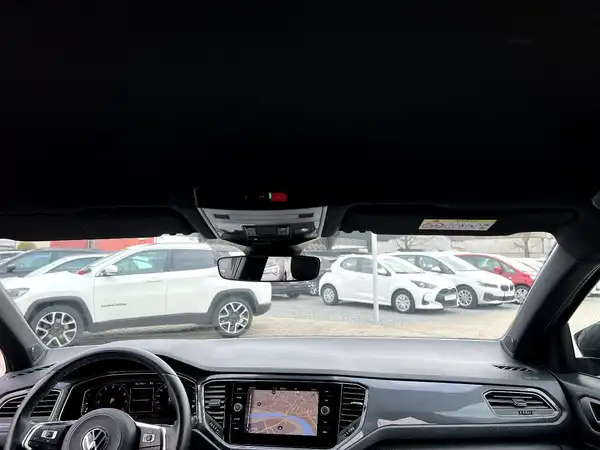 VW T-ROC (19/28)