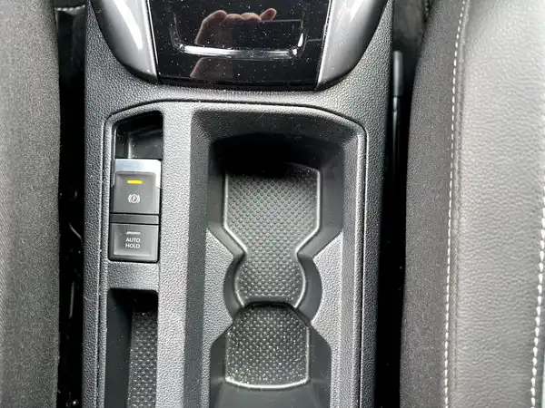VW T-ROC (23/28)