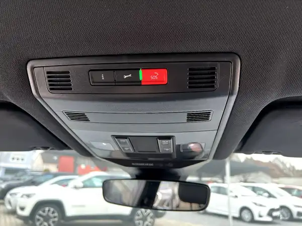 VW T-ROC (28/28)