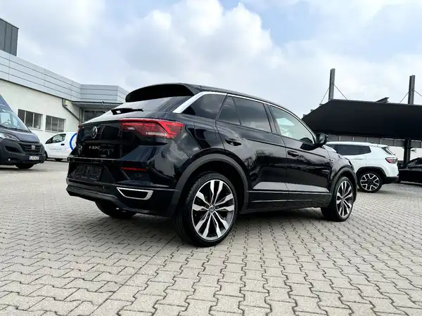 VW T-ROC (4/28)