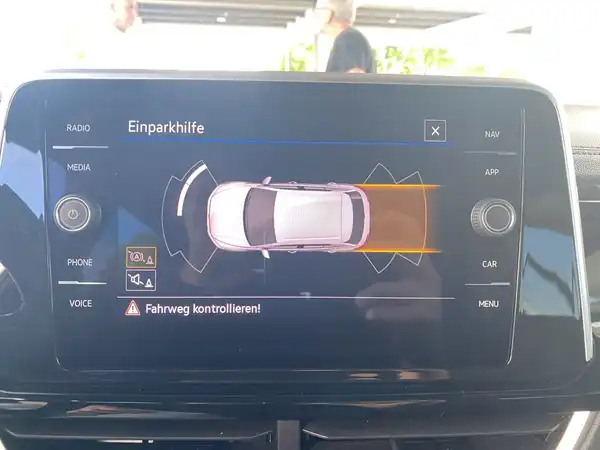 VW T-ROC (18/18)