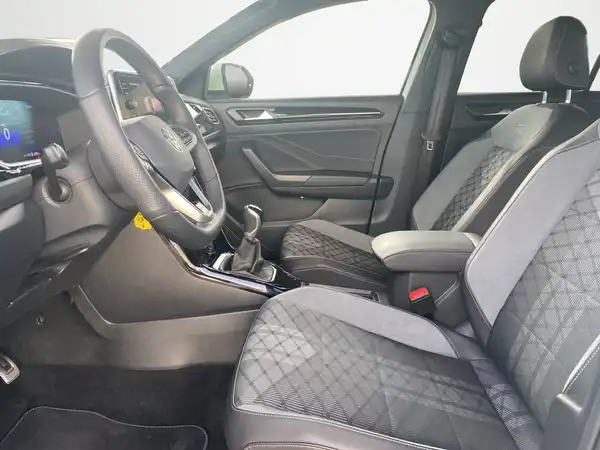 VW T-ROC (7/18)