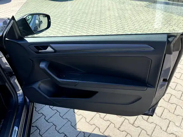 VW T-ROC CABRIOLET (13/22)