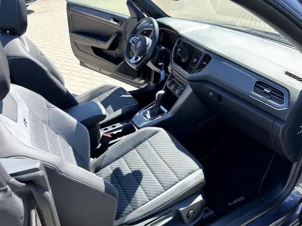 VW T-ROC CABRIOLET (15/22)