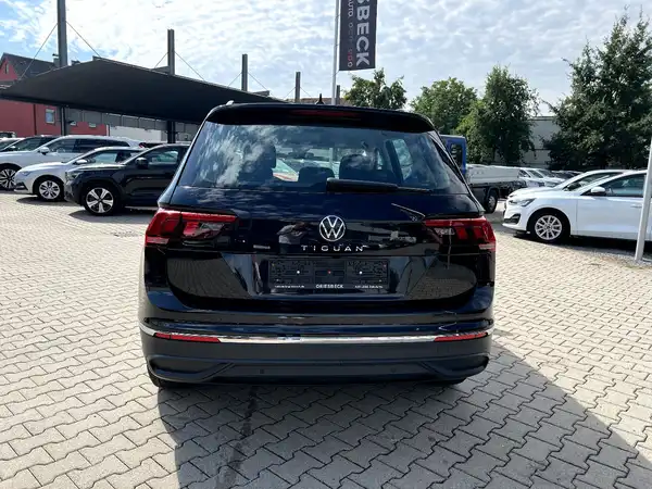 VW TIGUAN (3/28)