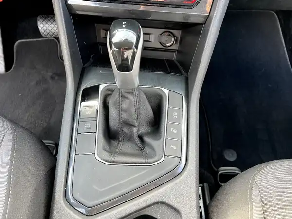 VW TIGUAN (24/28)