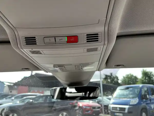 VW TIGUAN (28/28)
