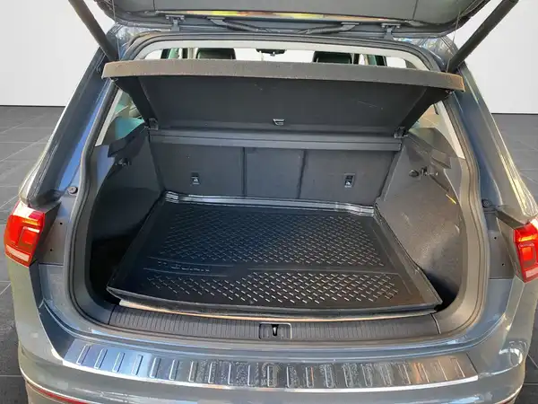 VW TIGUAN (14/20)