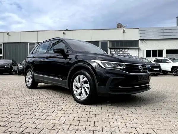 VW TIGUAN (5/28)