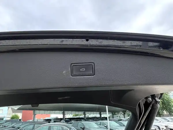 VW TIGUAN (8/28)