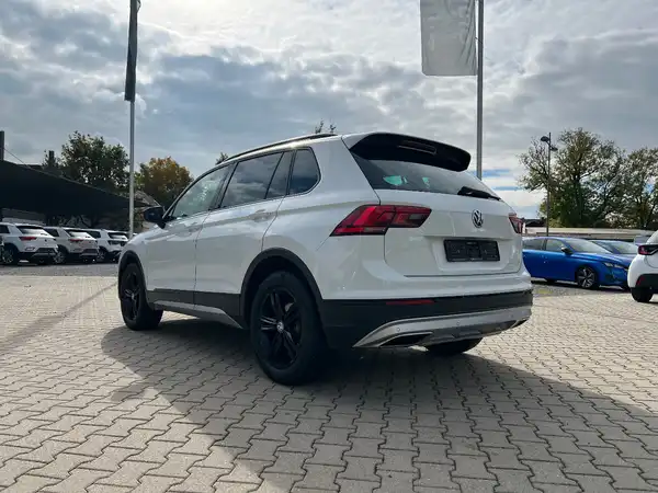 VW TIGUAN (2/26)