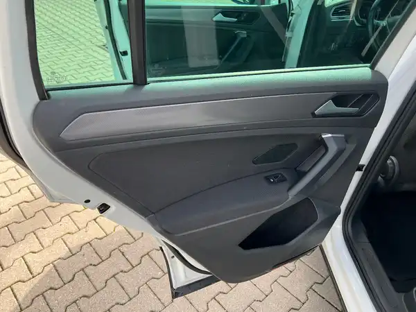 VW TIGUAN (11/26)