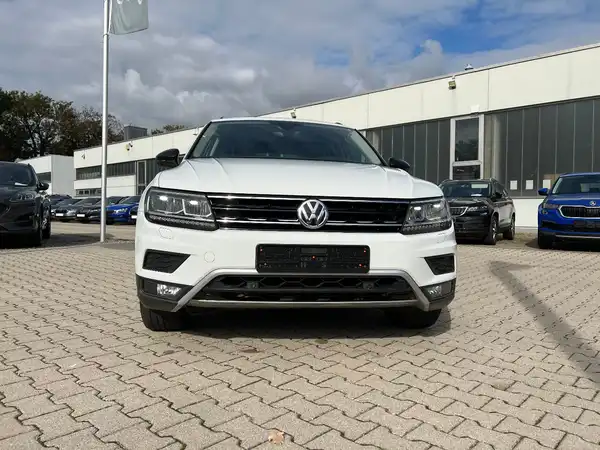 VW TIGUAN (6/26)