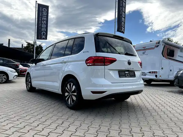 VW TOURAN (2/29)