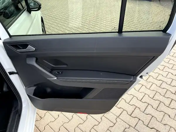 VW TOURAN (14/29)