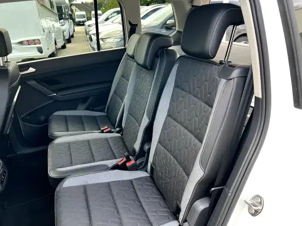 VW TOURAN (15/29)