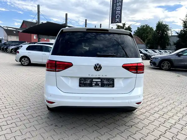 VW TOURAN (3/29)
