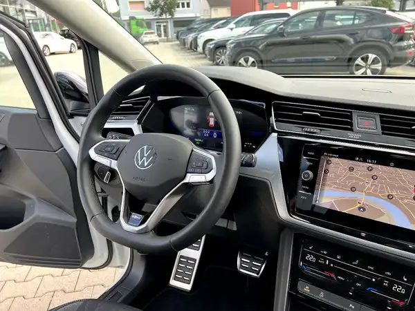 VW TOURAN (28/29)