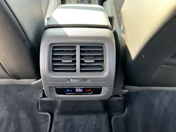 VW TOURAN (20/30)