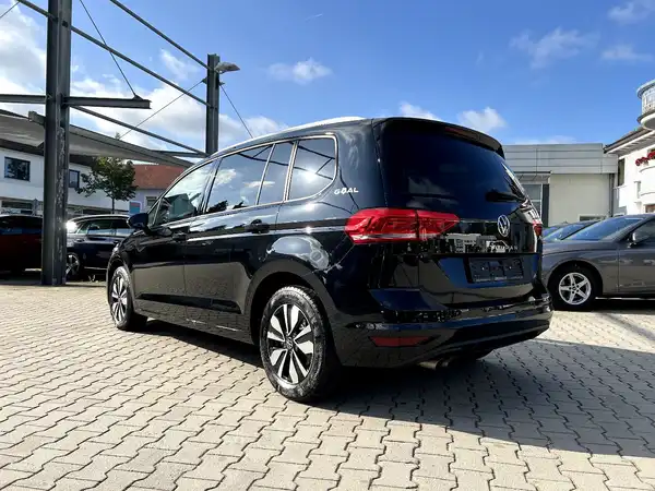 VW TOURAN (3/30)