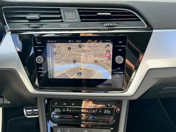VW TOURAN (29/30)